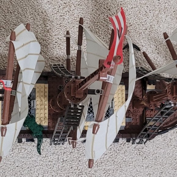 Lego Pirates Imperial Flagship - Picture 6 of 6